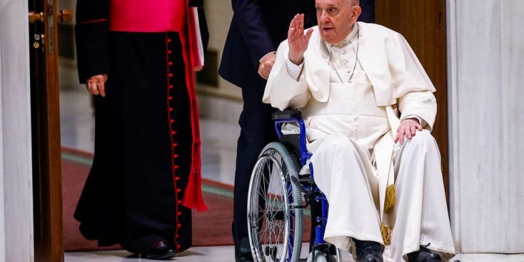 Knee pain flare-up: Pope uses wheelchair in public