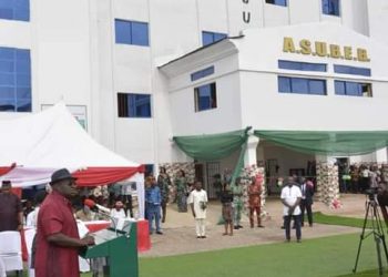 Ikpeazu completes, commissions ASUBEB building in Umuahia