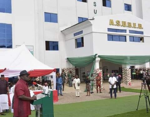 Ikpeazu completes, commissions ASUBEB building in Umuahia