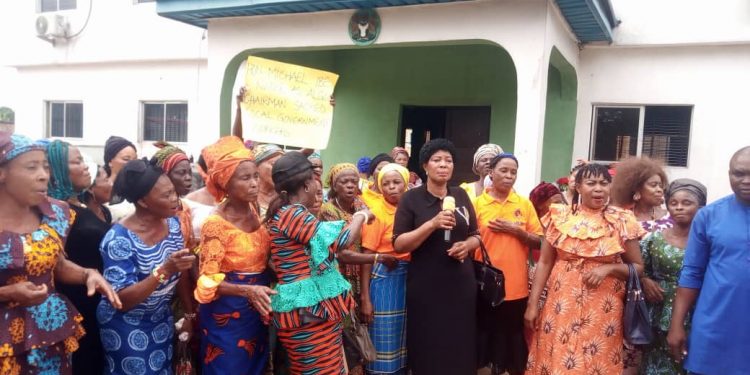Obingwa LGA Women, youths demand removal of council chairman