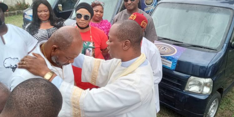 Umuawulu Community agog as Ide gifts out 5 cars, empowers 50 rural women