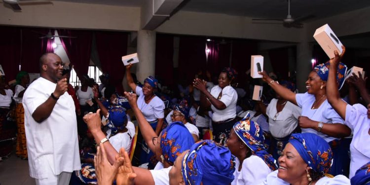 Insecurity: Sen Ubah assures Anambra South women of peaceful cohesion