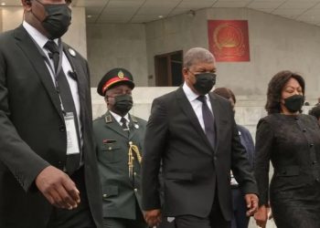 José Eduardo dos Santos: State funeral for Angola ex-president