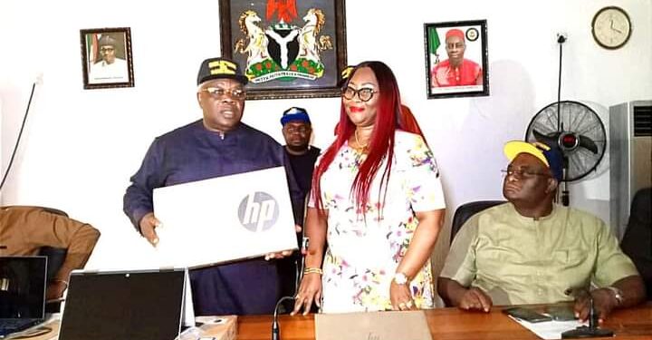 Anambra govt distributes 200 computers to MDAs, appointees