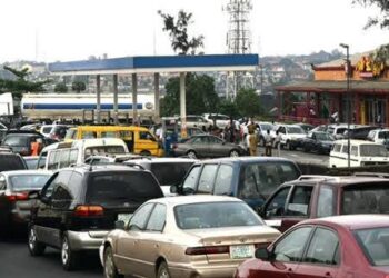 Queues resurface in Owerri as fuel sells N400 per litre 