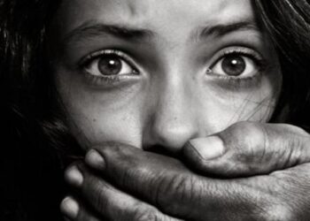 Mathematics teacher nabbed while trying to smuggle 2 girls to Lagos