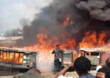 Sit-at-home: Gunmen set Imo Market, vehicles ablaze