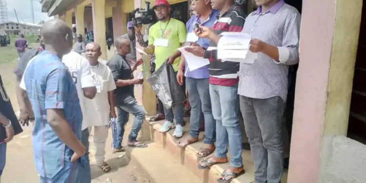 Uzodimma charges Ohaji youths on positivity, as NACOY holds election