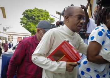 Court strikes out FG’s firearms charge against Emefiele