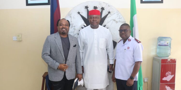 Ex Anambra Guber candidate, Ozigbo pays condolence visit to salvation army