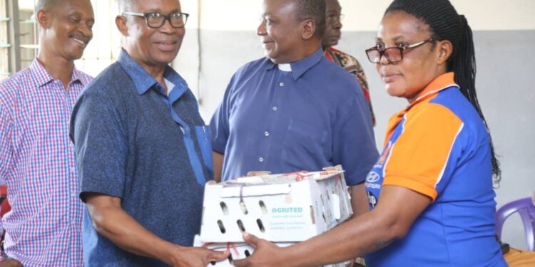 Asia Africa Corporation gives incentives to poultry farmers in Imo