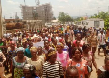 Anambra poised to resolve Isuaniocha Community crisis. As over 1000 indigenes stage protest