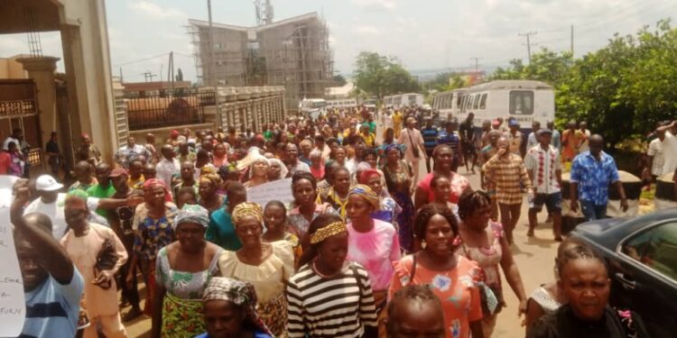 Anambra poised to resolve Isuaniocha Community crisis. As over 1000 indigenes stage protest