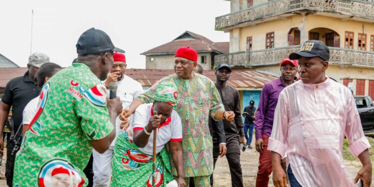 Abia North group warns Akpabio over Orji Uzor Kalu