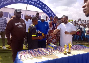 Govt College Old Boys Association holds Mentorship Conference for students, doles out Cash prizes.