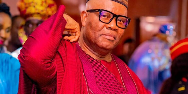 Akpabio congratulates Uzodinma on his reelection