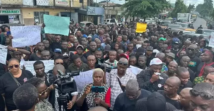 Senator Nwokocha’s sack: LP members seize Umuahia in protest