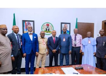 Mbah announces N25, 000 cash awards to Enugu Workers