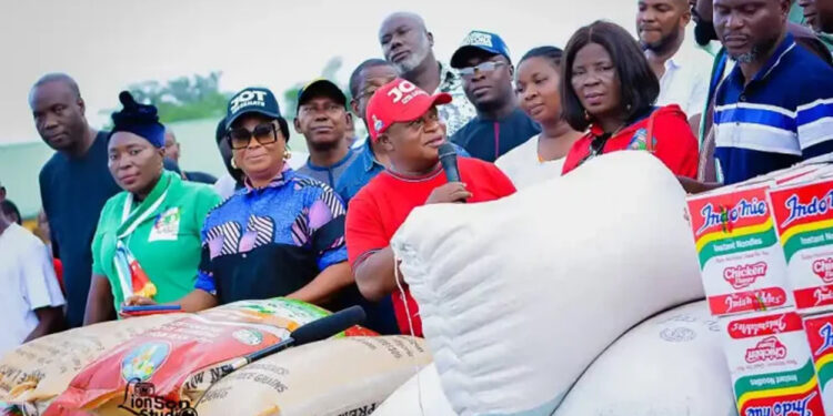 2,000 flood victims in Ebonyi receive relief materials