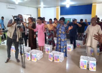 Food Sufficiency: Farmers in Imo receive chicks, feeds from AAC, others