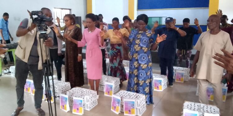 Food Sufficiency: Farmers in Imo receive chicks, feeds from AAC, others