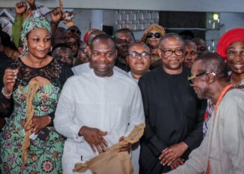 Sen Nwoye condoles families of boat mishap victims in Anambra