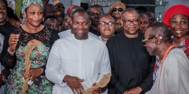 Sen Nwoye condoles families of boat mishap victims in Anambra