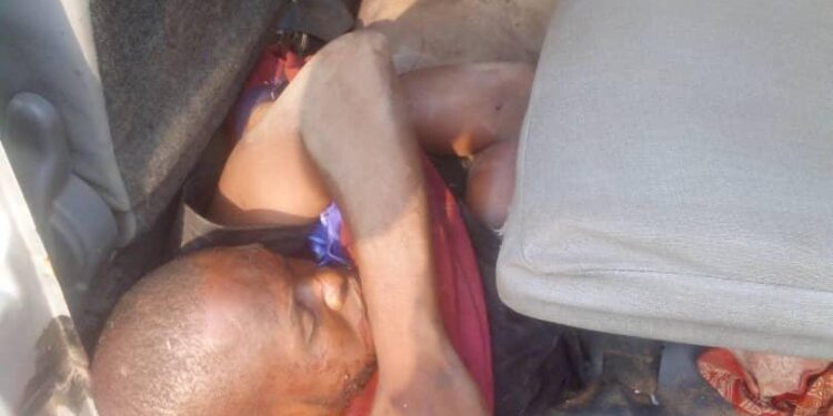 Anambra Police Bust 4-Man Armed Gang, Neutralise 1, arrest 3