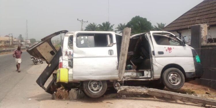 Wrong overtaking kills 1, injure 4 in Anambra fatal clash
