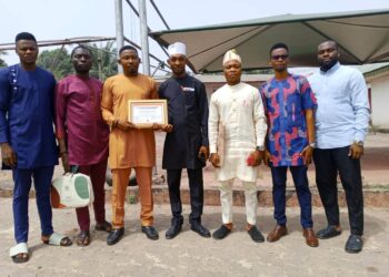 Group presents Dr Omenugha with Certificate Of Integrity Stewardship ‘Service Ambassador