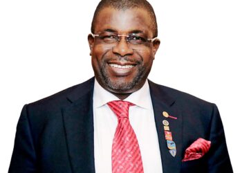 Anambra Born Philantropist, Sir Offor donates N100m endowment to UNN