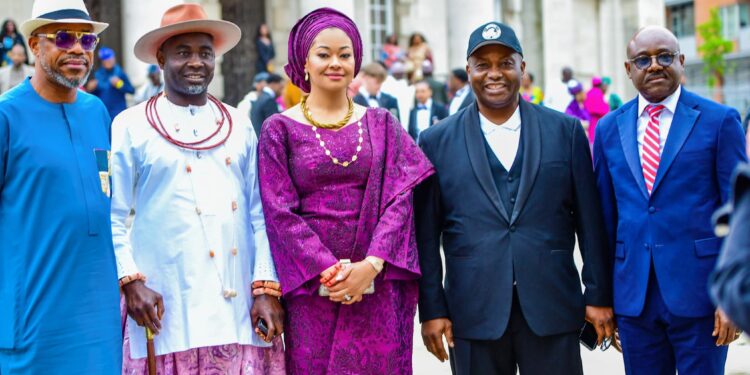 Sen Ubah attends inauguration of Katung as first African mayor of leeds