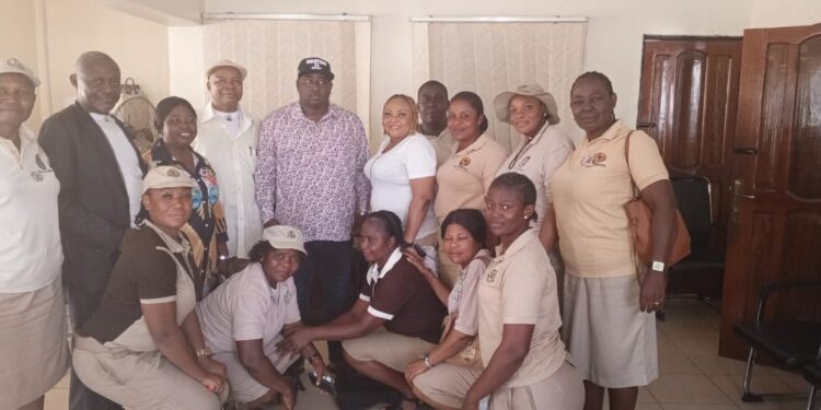 Idemili North Council Boss, Nkwoka task Environmentalist on cleanliness, punctuality to work