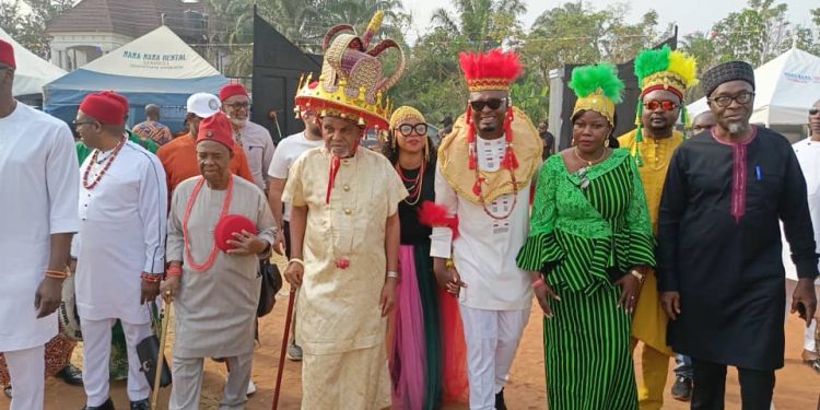 Ovation as Igbo billionaire Ezeonu, sponsors maiden carnival in Anambra