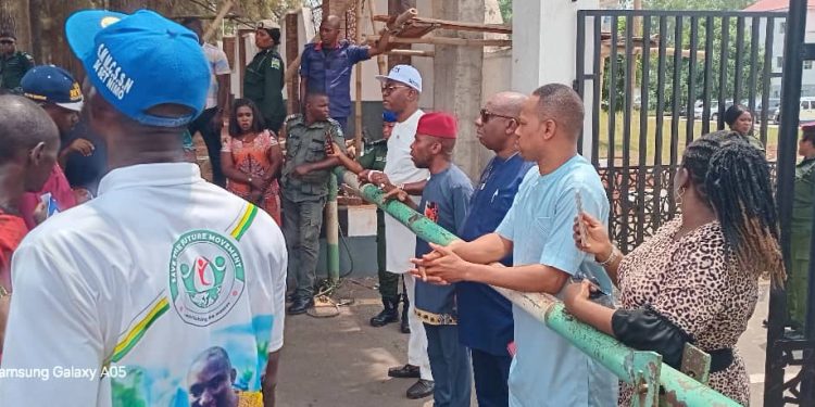 Protest: We are fed up of Owelle Oliobi, Nimo indigenes cries out to Soludo