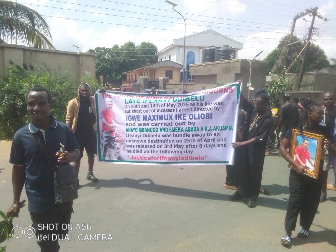 Nimo youths protest over death of Ifeanyi Odibelu, fingers Igwe Oliobi, Mbanugo, Abada involvement