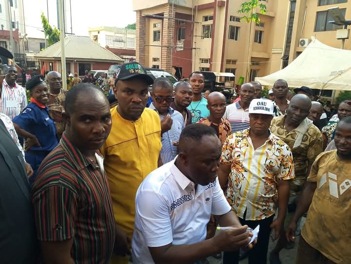 Hon Okwudili Anigbogu Elected as Chairman, Emodi Shoe Dealers Association